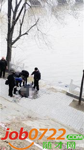 随州白云湖现浮尸，警方正全力调查（图）